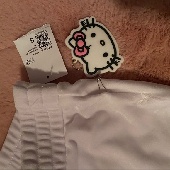 Hello kitty white velour pants. NWT size small. Forever21. Sold out. - Picture 4 of 4